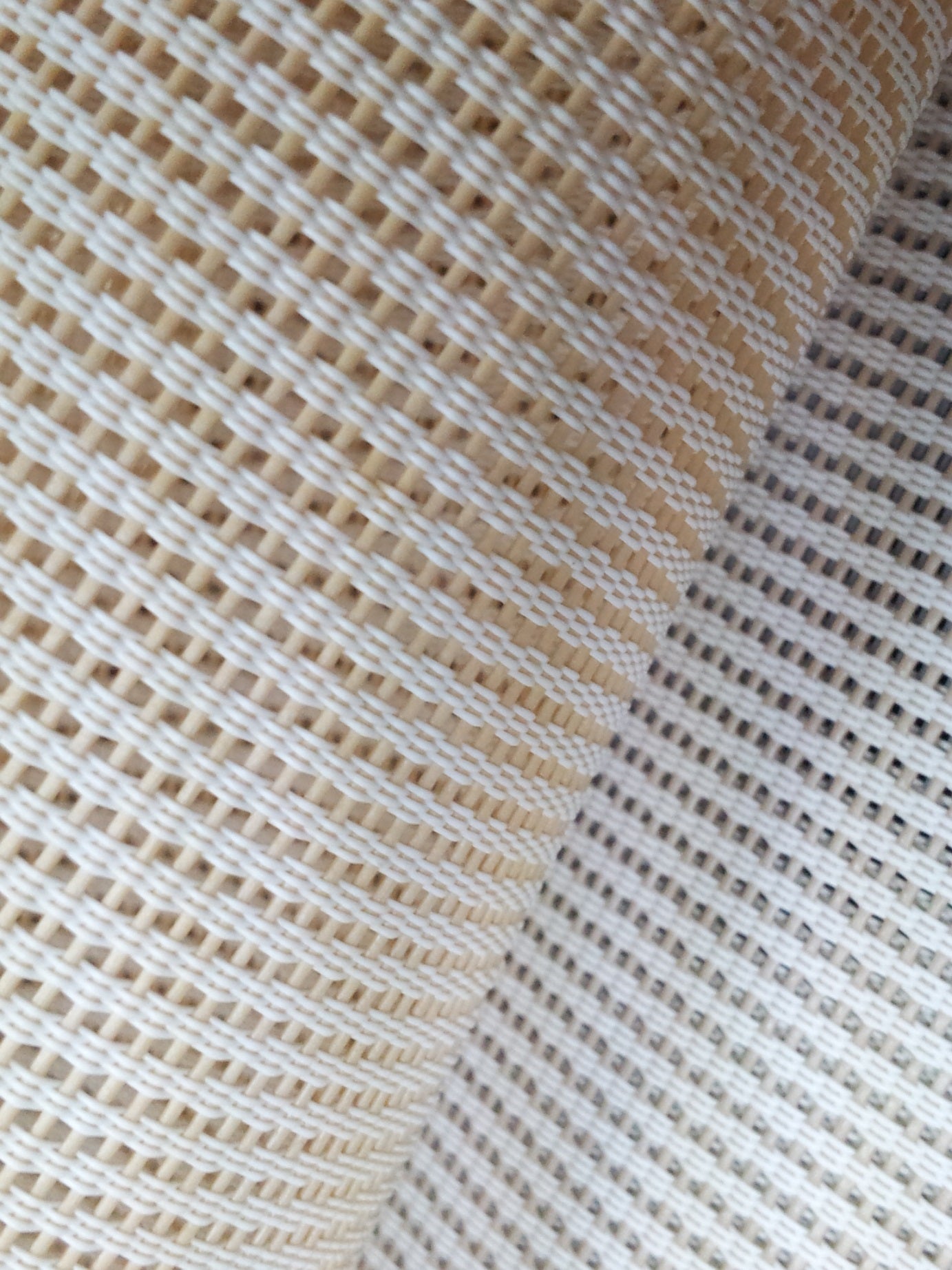 SLING-Gewebe – PVC-beschichtetes Polyestergewebe für den Außenbereich | Duty-Free-Textiline-/Textilene-Stil | YUGOLD