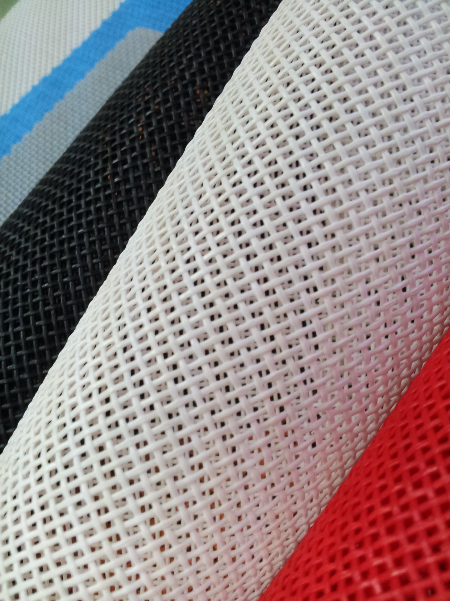 SLING-Gewebe – PVC-beschichtetes Polyestergewebe für den Außenbereich | Duty-Free-Textiline-/Textilene-Stil | YUGOLD